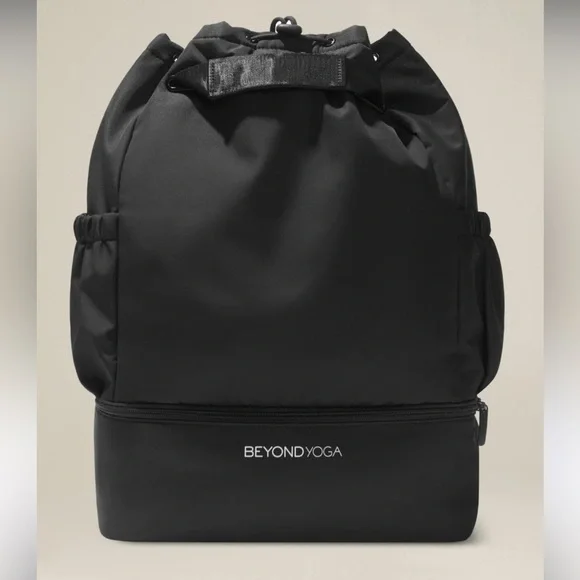 NWOT Beyond Yoga Convertible Gym Bag Black Backpack Tote Pockets - Picture 1 of 8